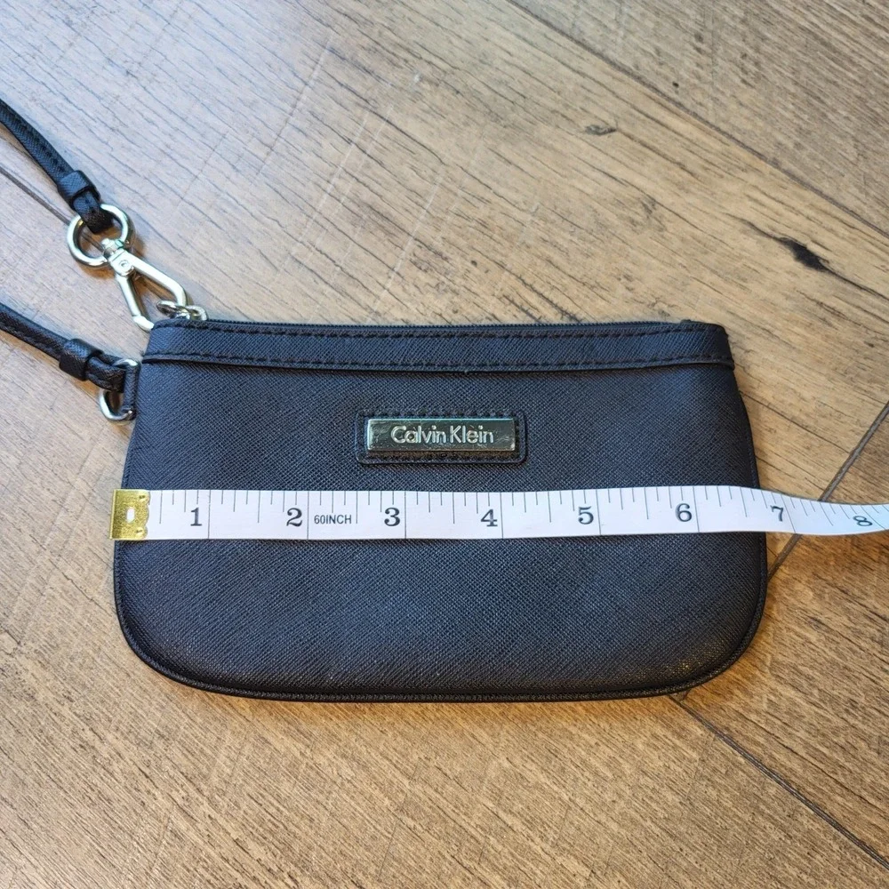 Calvin Klein Black Saffiano Leather Wristlet Pouch Zip Top Wallet Silver Logo